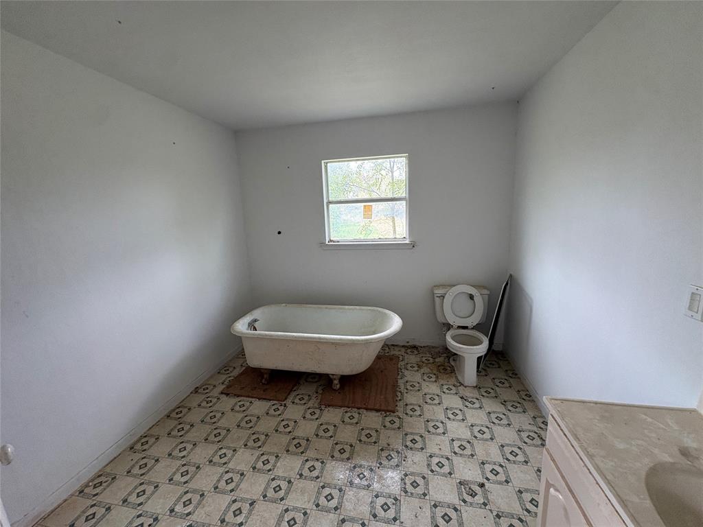104 A E North Street Property Photo 12
