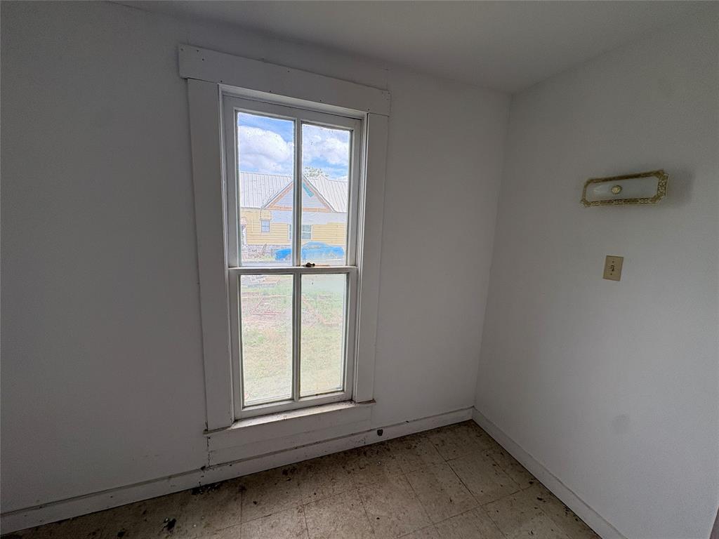 104 A E North Street Property Photo 15