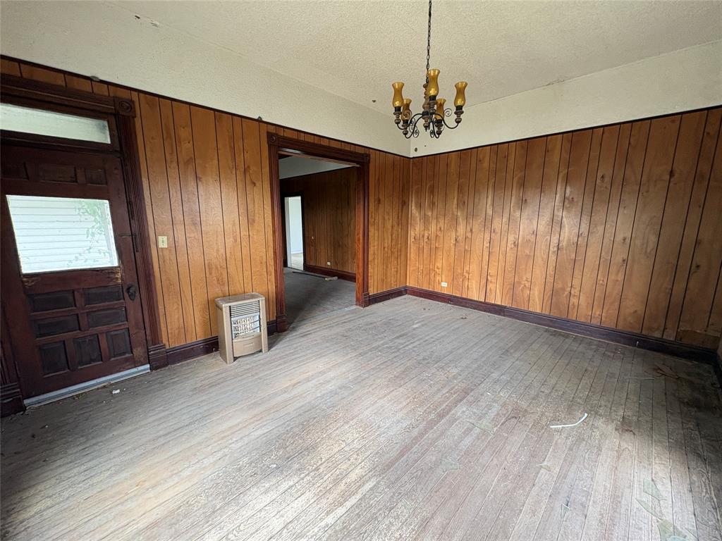 104 A E North Street Property Photo 18