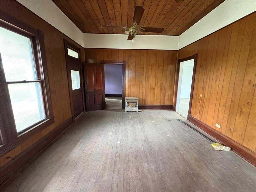 104 A E North Street Property Photo 19