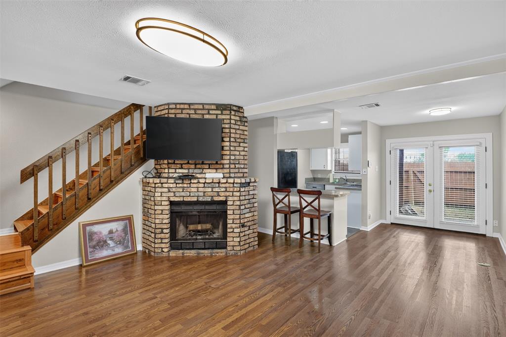 3234 Eastwood Drive Property Photo 1