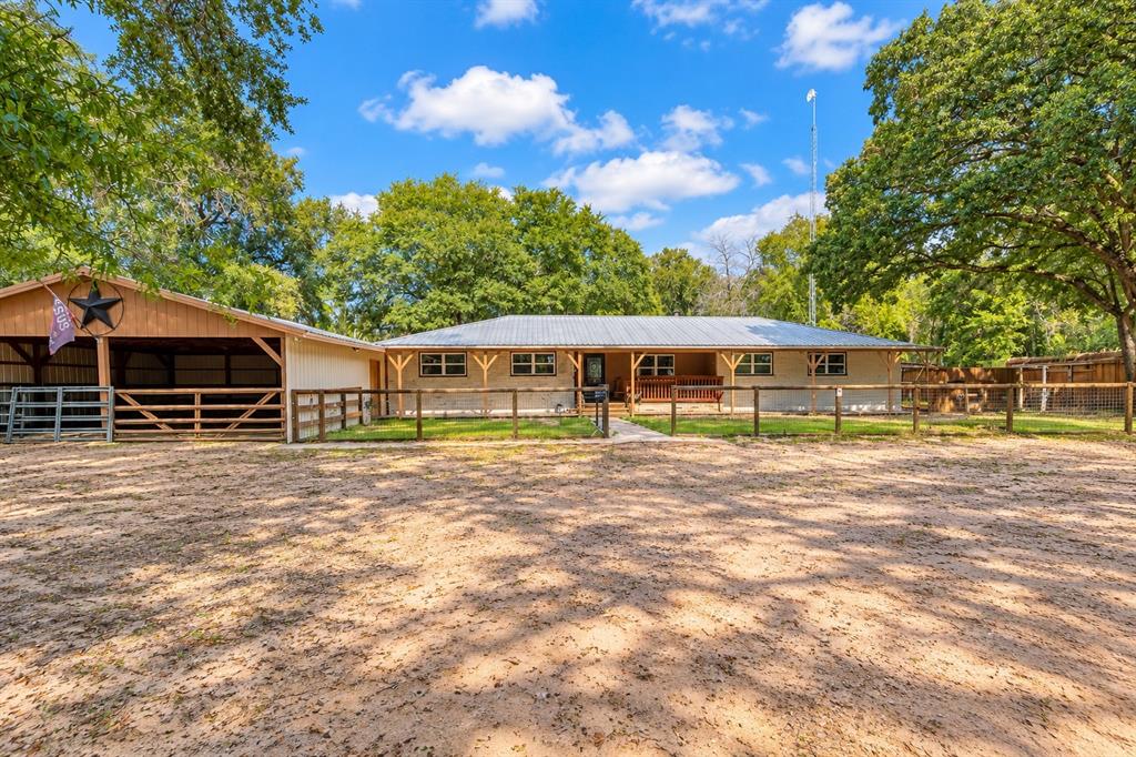 13672 County Road 2915 Property Photo 1