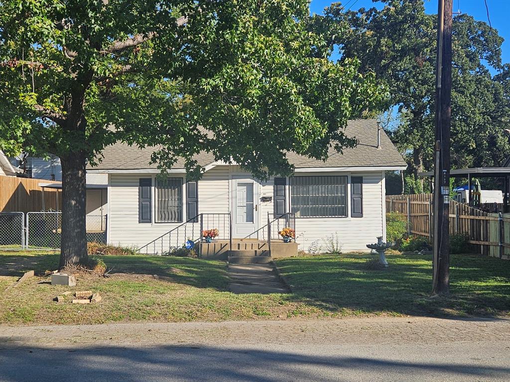 4117 Parrish Road Property Photo 1