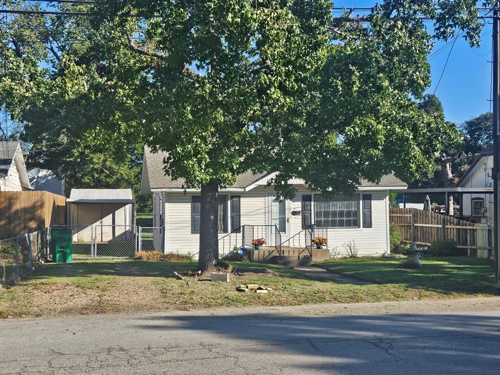 4117 Parrish Road Property Photo 2