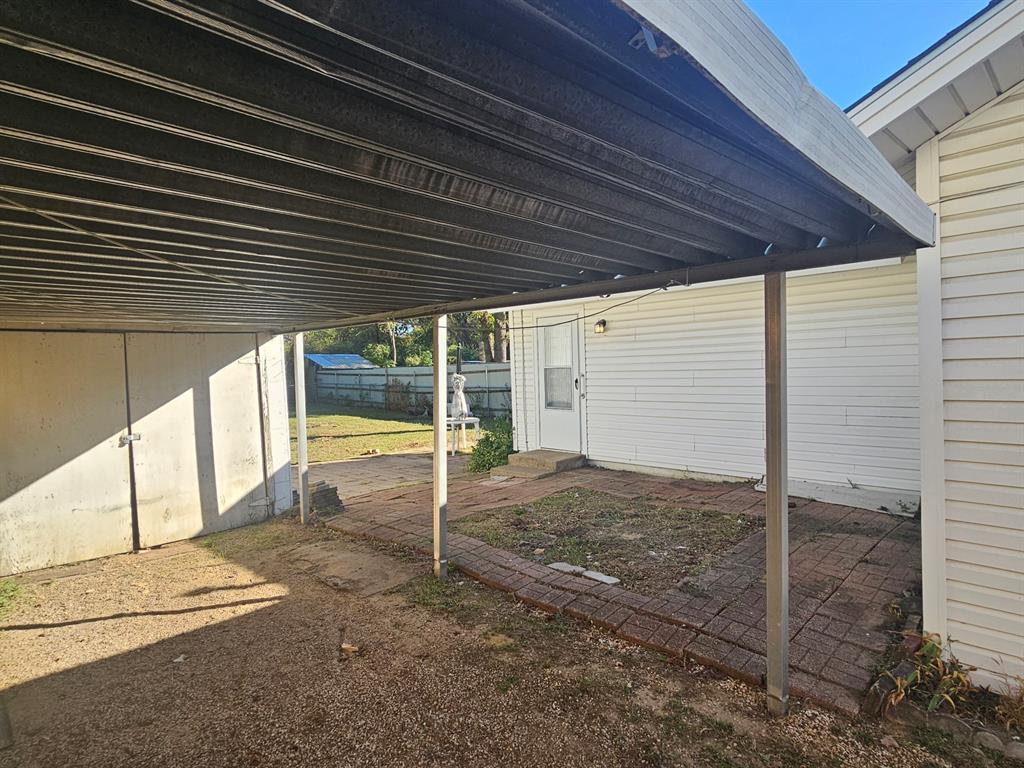 4117 Parrish Road Property Photo 11