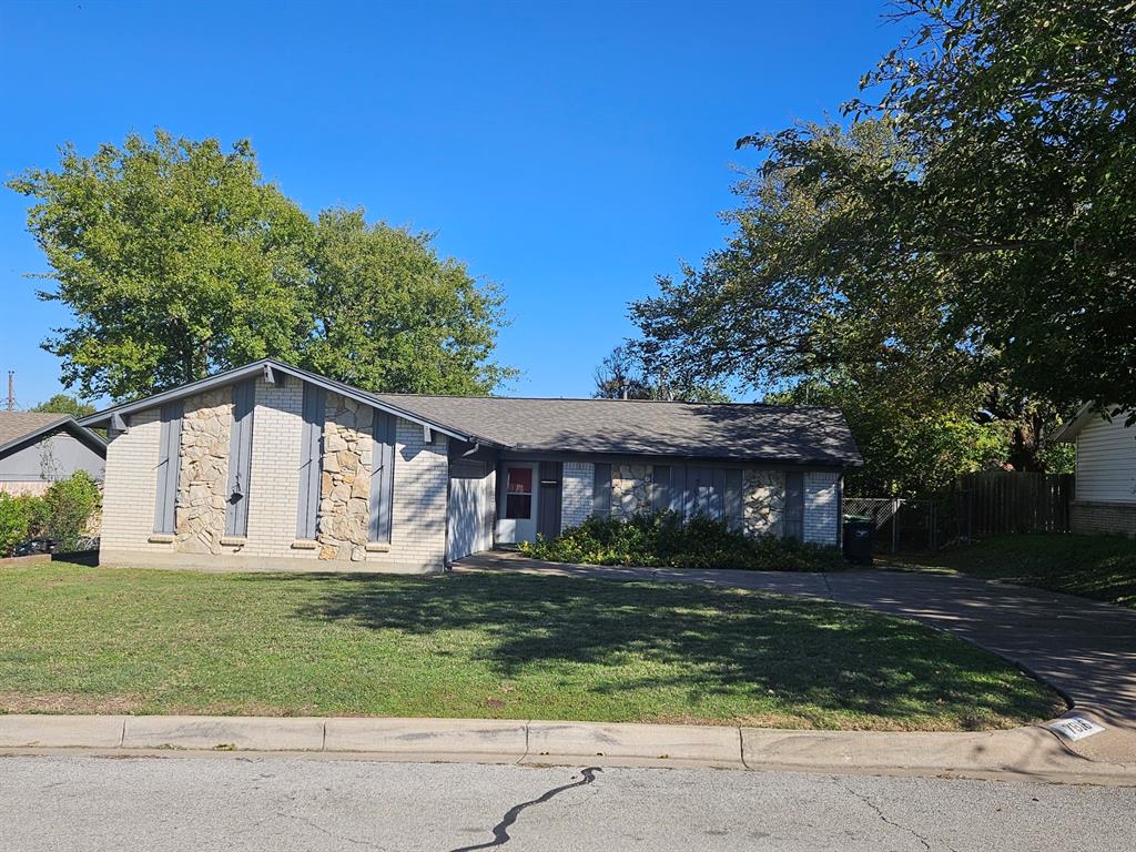 7816 Davenport Avenue Property Photo 1