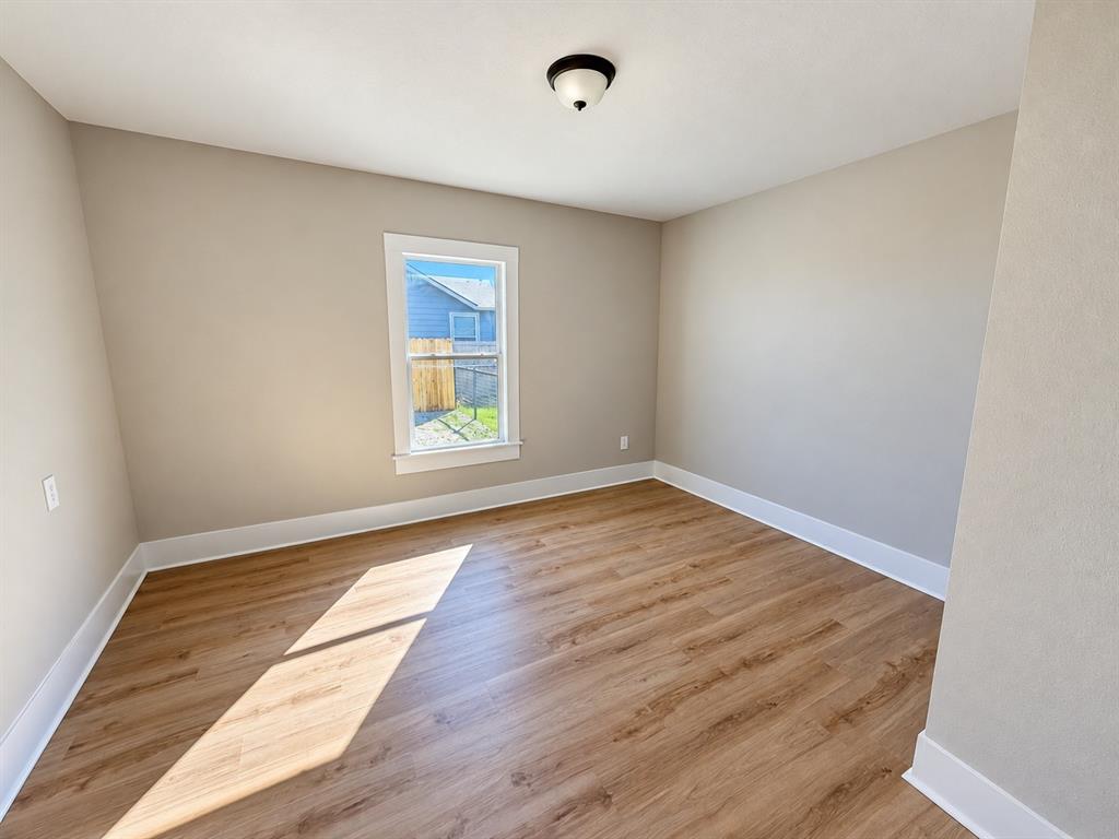 401 N Frontage Road Property Photo 14