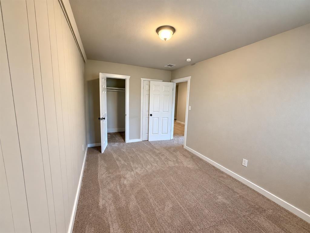 401 N Frontage Road Property Photo 16