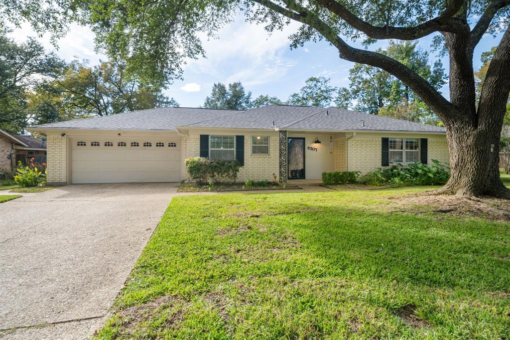 8307 Oxford Drive Property Photo 1