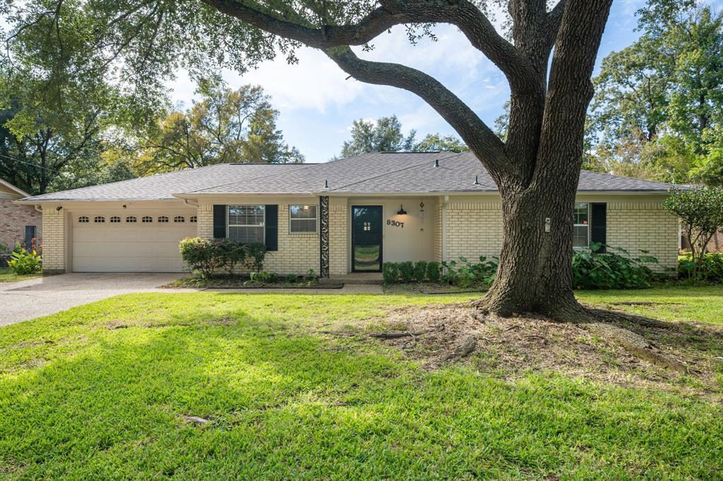 8307 Oxford Drive Property Photo 2