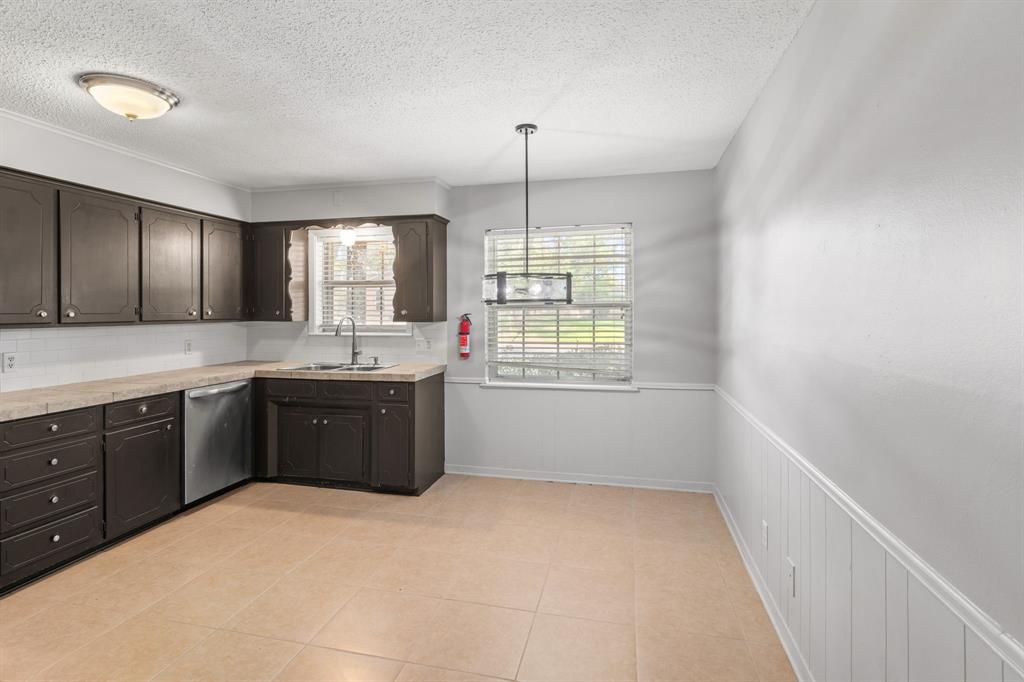 8307 Oxford Drive Property Photo 10