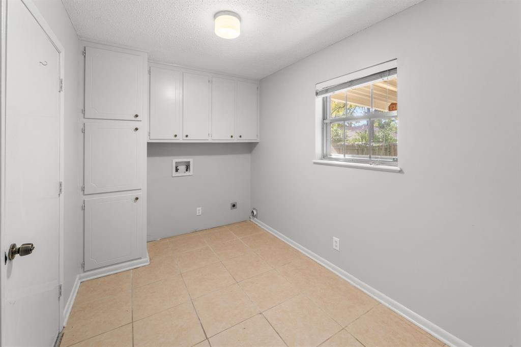 8307 Oxford Drive Property Photo 12