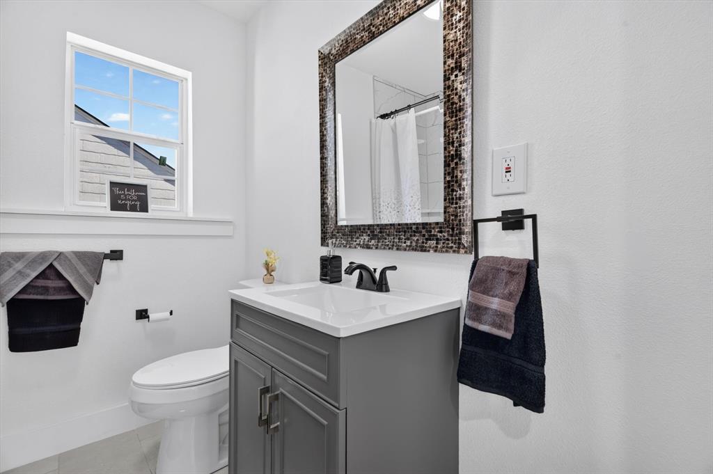 815 E Robert Street Property Photo 15