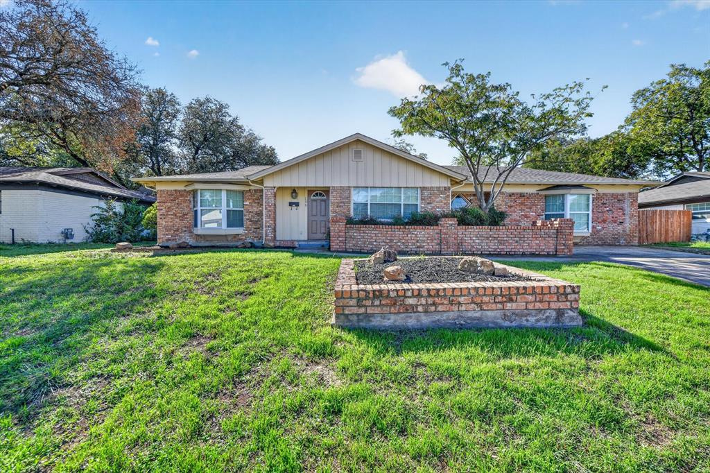 155 Sheffield Drive Property Photo 1
