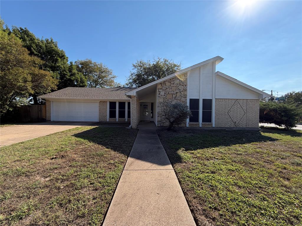 5700 Bermuda Drive Property Photo 1