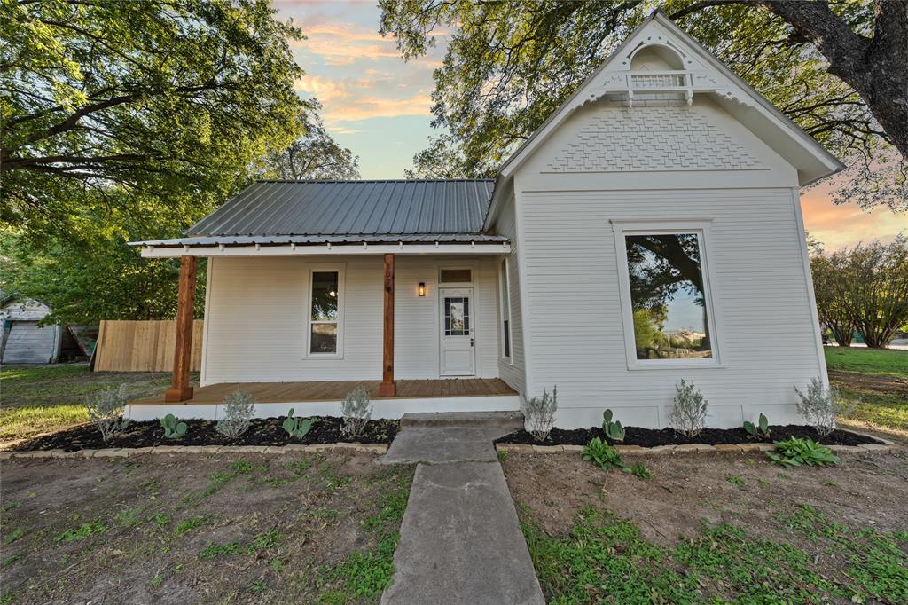 307 Avenue D Property Photo 1