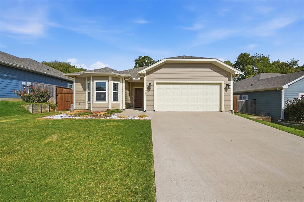 3311 Sweetwater Way Property Photo 1