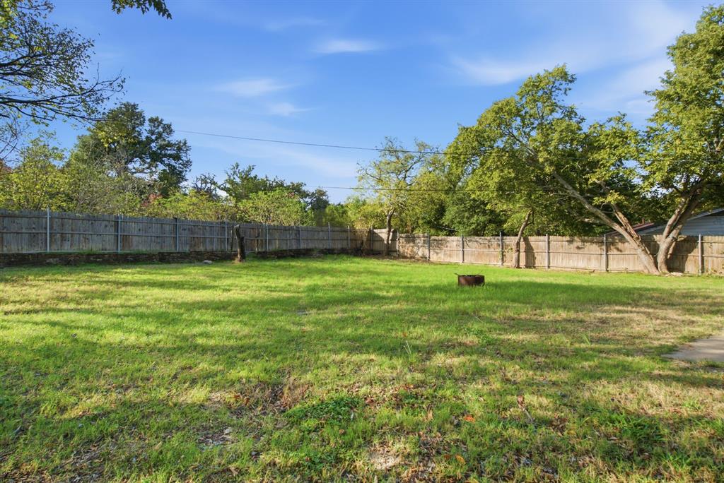 1421 Eastview Drive Property Photo 7