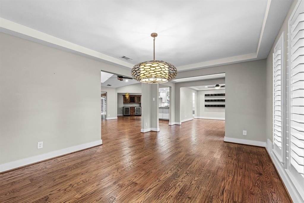 9656 Ravensway Drive Property Photo 6