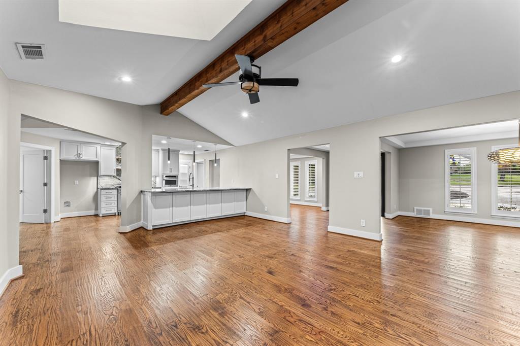 9656 Ravensway Drive Property Photo 10