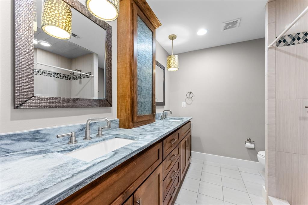 9656 Ravensway Drive Property Photo 37