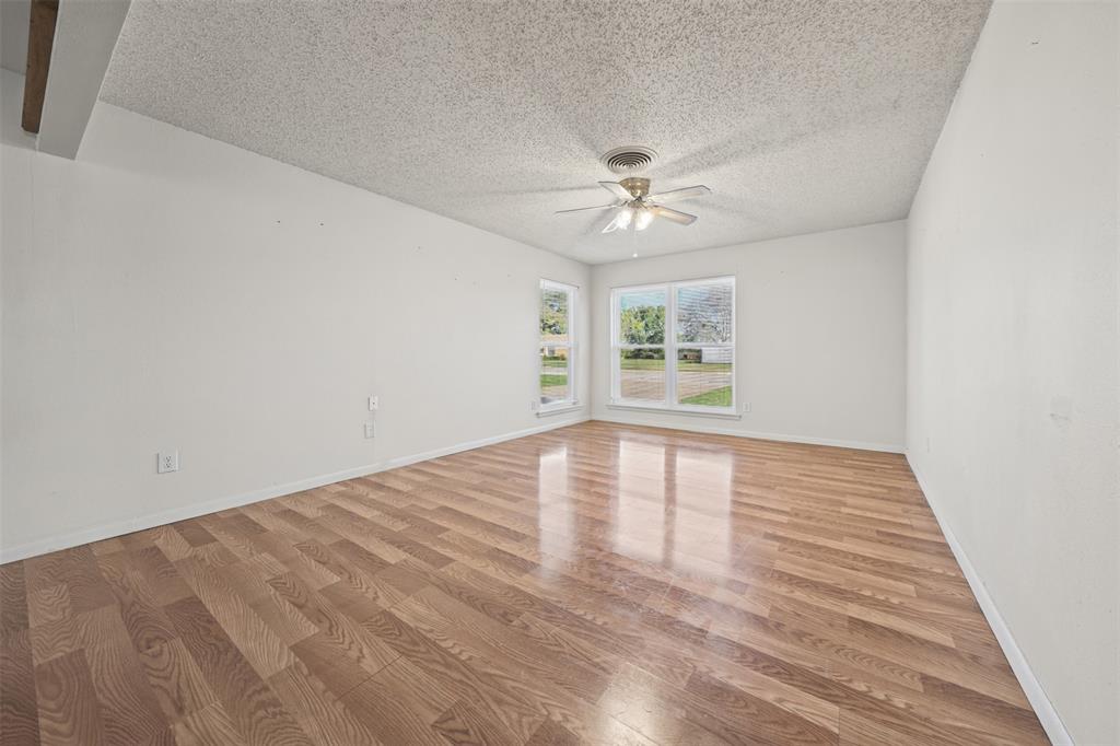 6115 Overlake Drive Property Photo 6