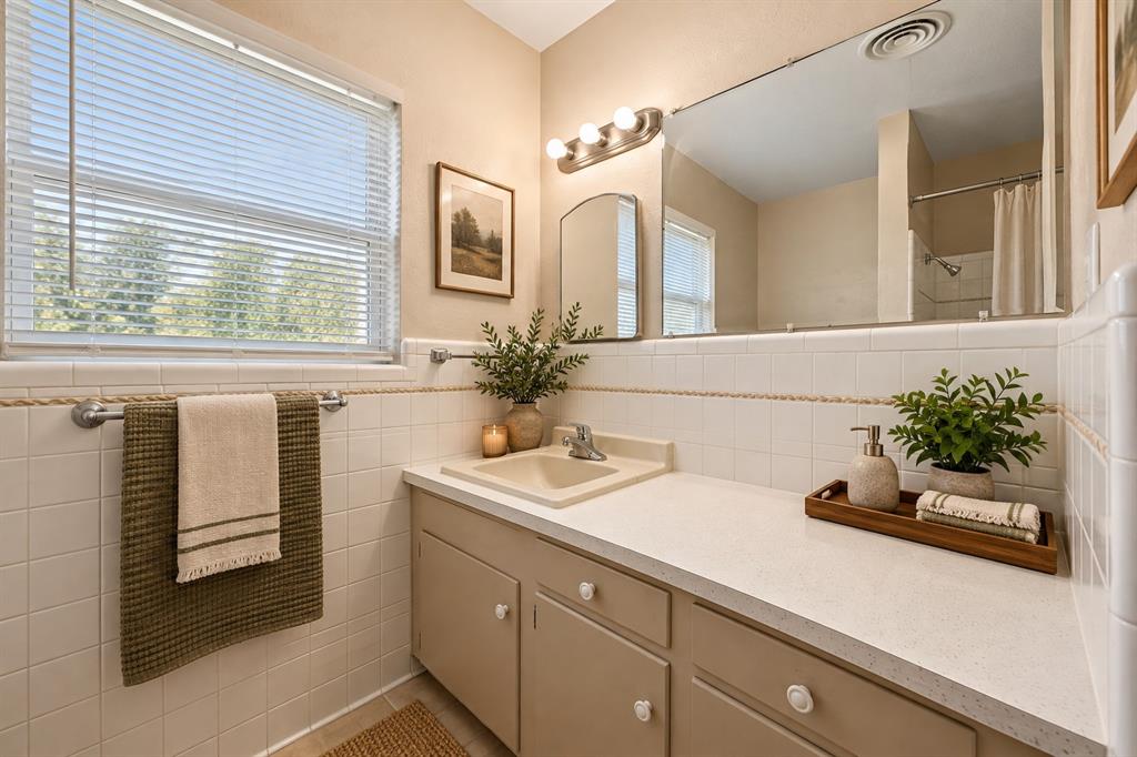 6115 Overlake Drive Property Photo 25