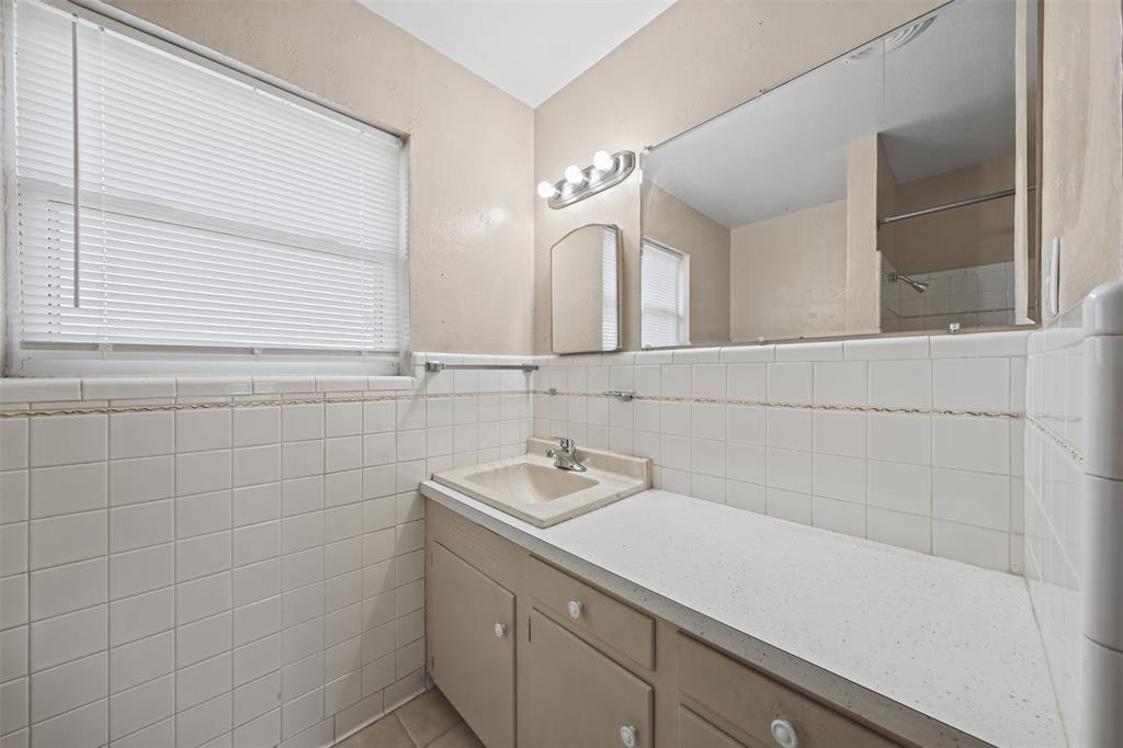 6115 Overlake Drive Property Photo 26