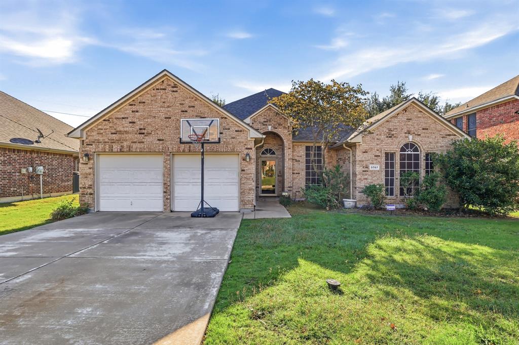 5767 Skinner Way Property Photo 1