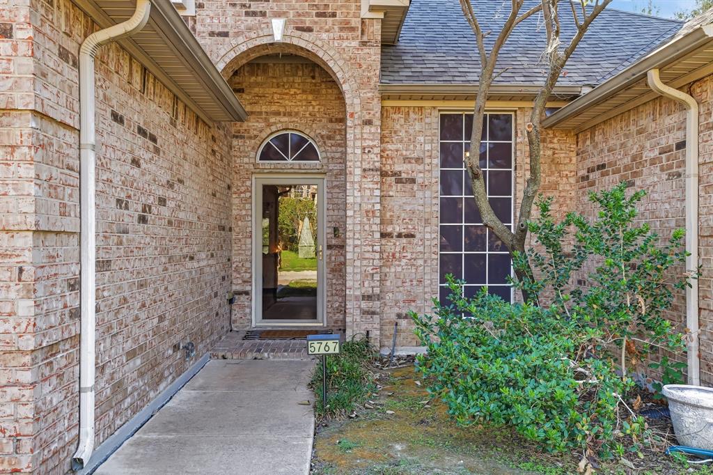 5767 Skinner Way Property Photo 2