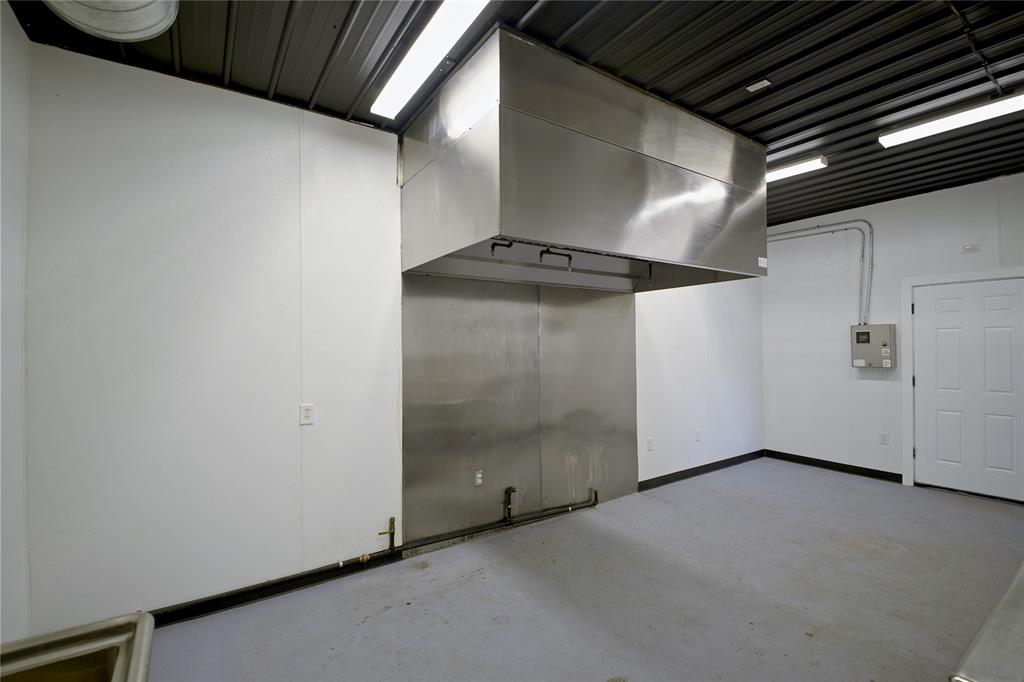 300 Connally Street B Property Photo 12