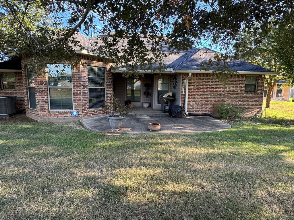 306 Bradford Circle Property Photo 3