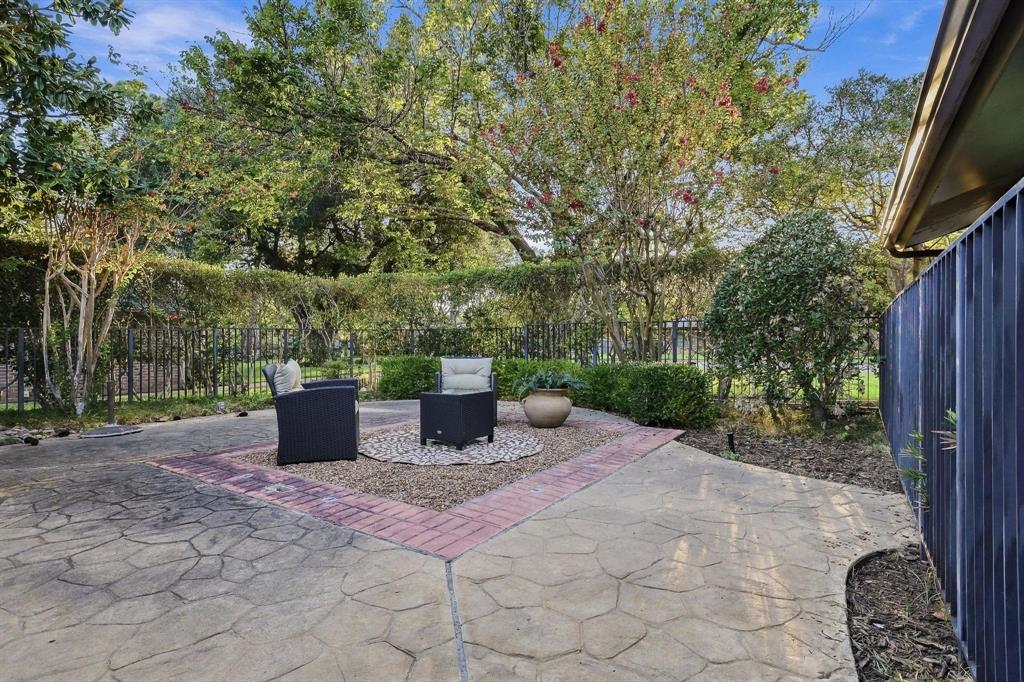 2519 Shoreline Drive Property Photo 6