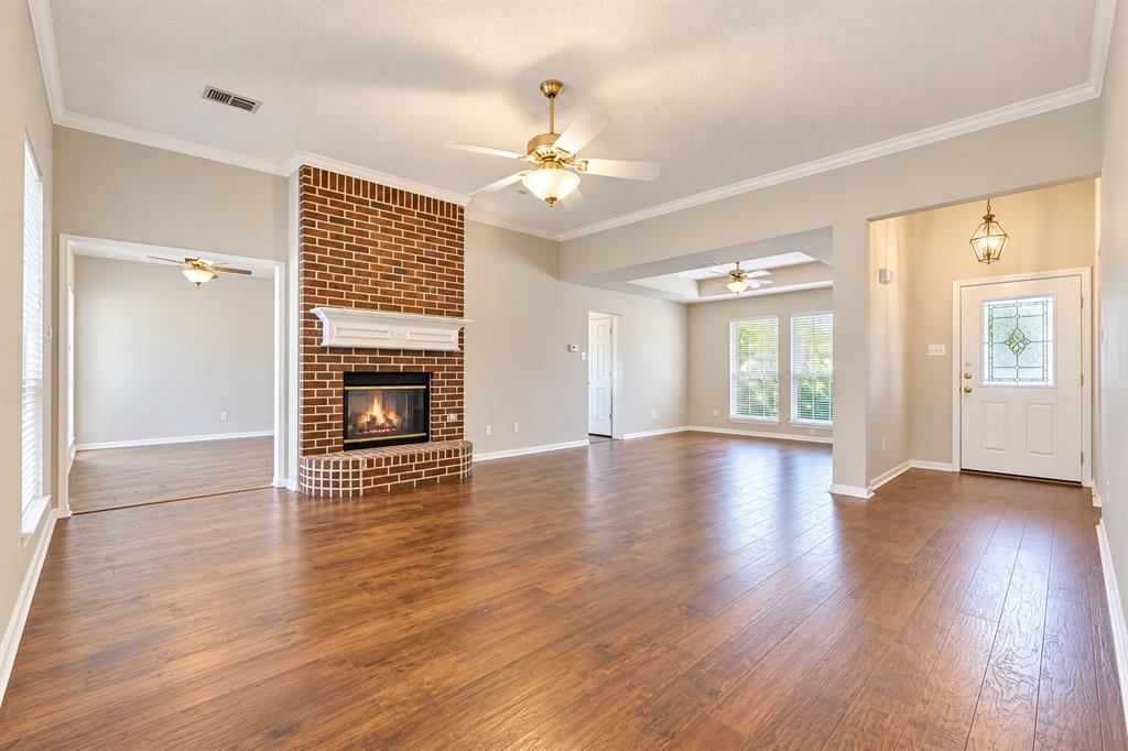 1249 Cross Creek Drive Property Photo 2
