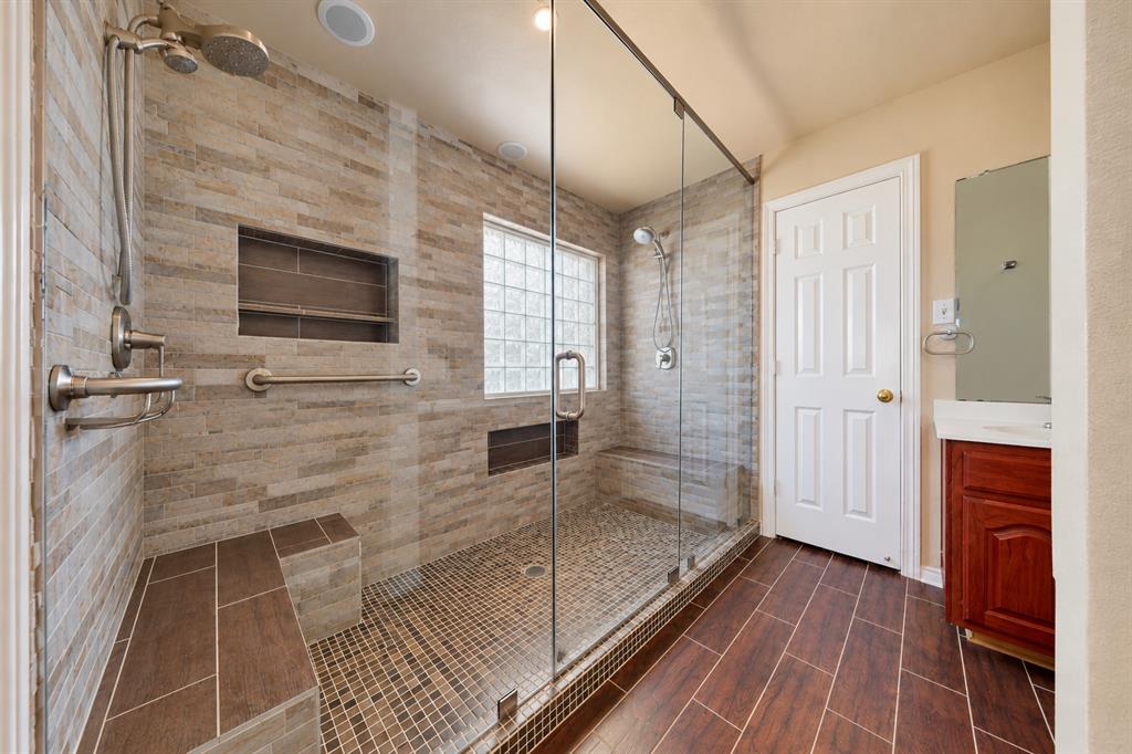 1249 Cross Creek Drive Property Photo 8
