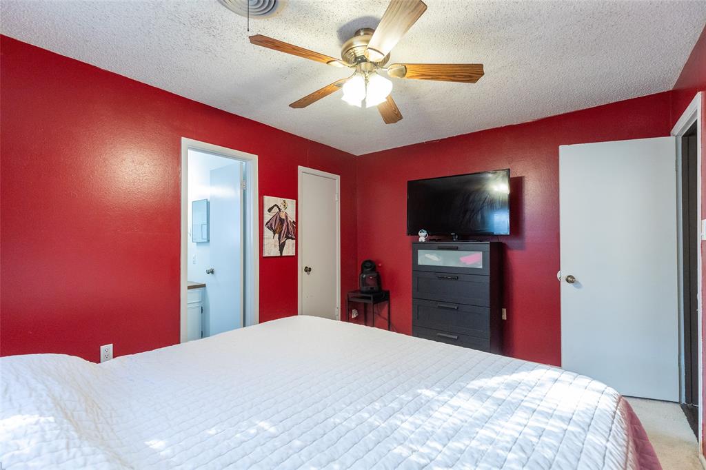 2633 S 41st Street Property Photo 10