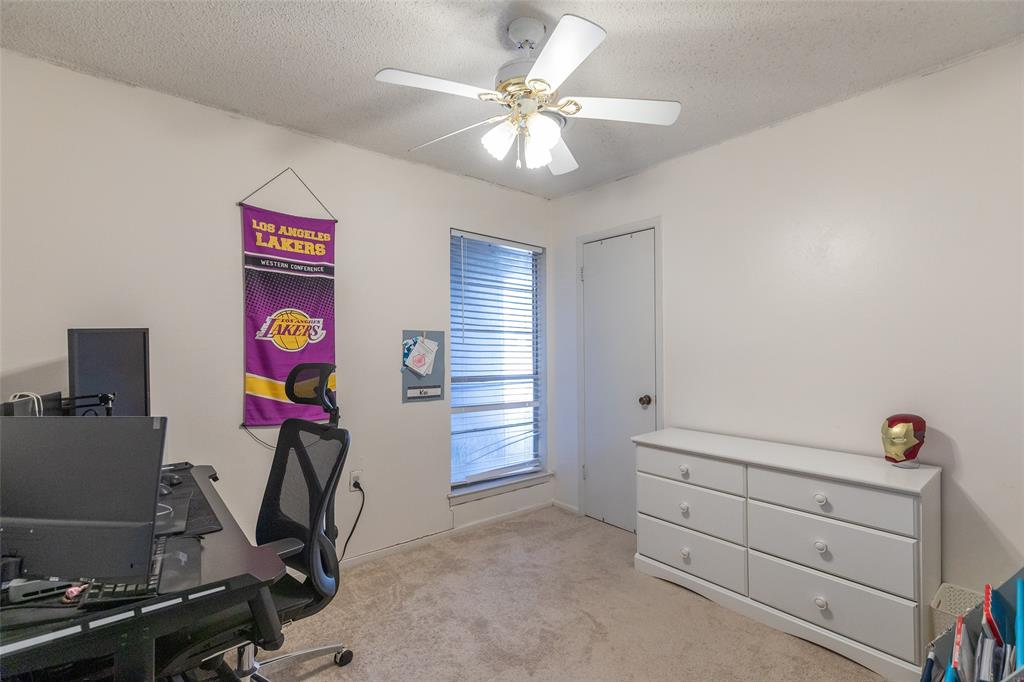 2633 S 41st Street Property Photo 13