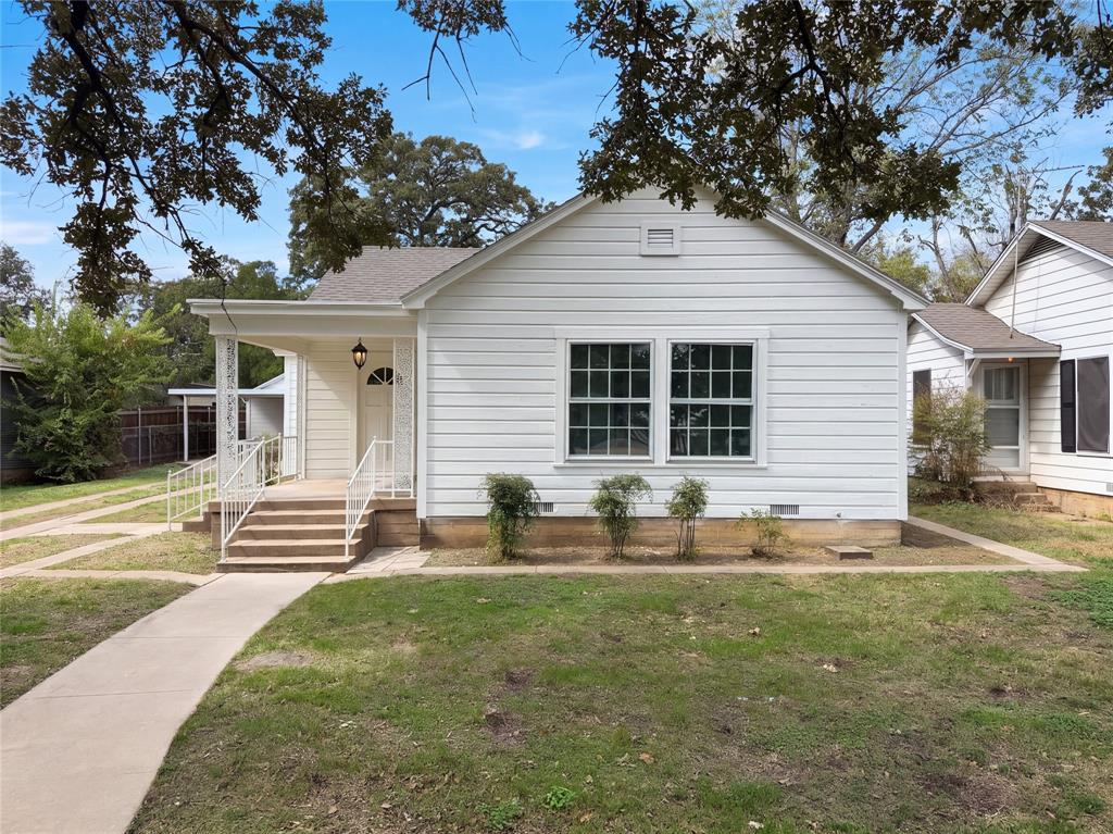 1709 N Sylvania Avenue Property Photo 1