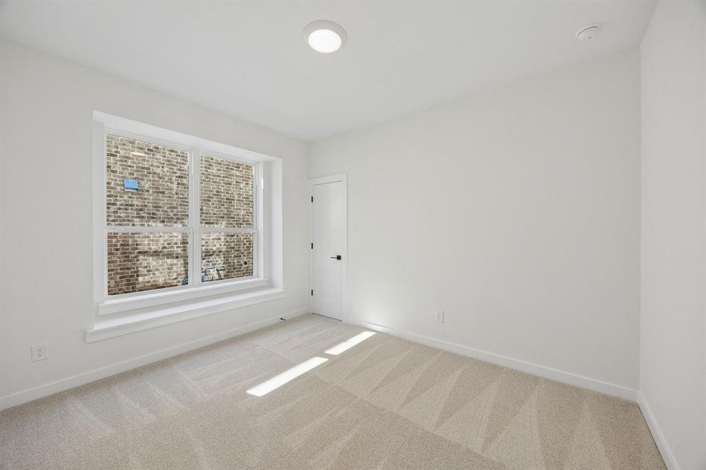 1540 Pirene Alley Property Photo 28