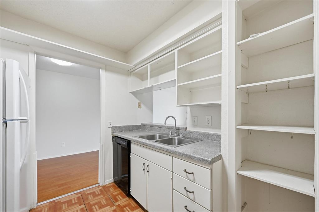 4845 Cedar Springs Road 267 Property Photo 3