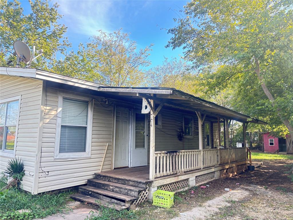 204 Prairie Street Property Photo 1