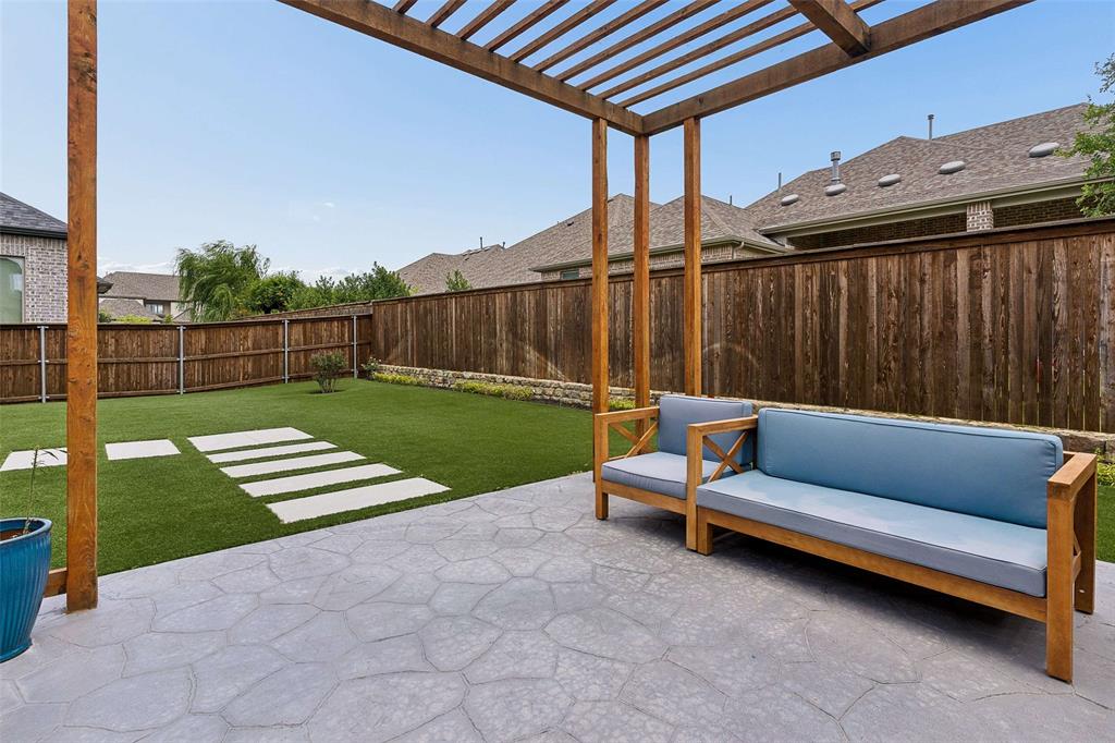1843 Hollyhock Drive Property Photo 28