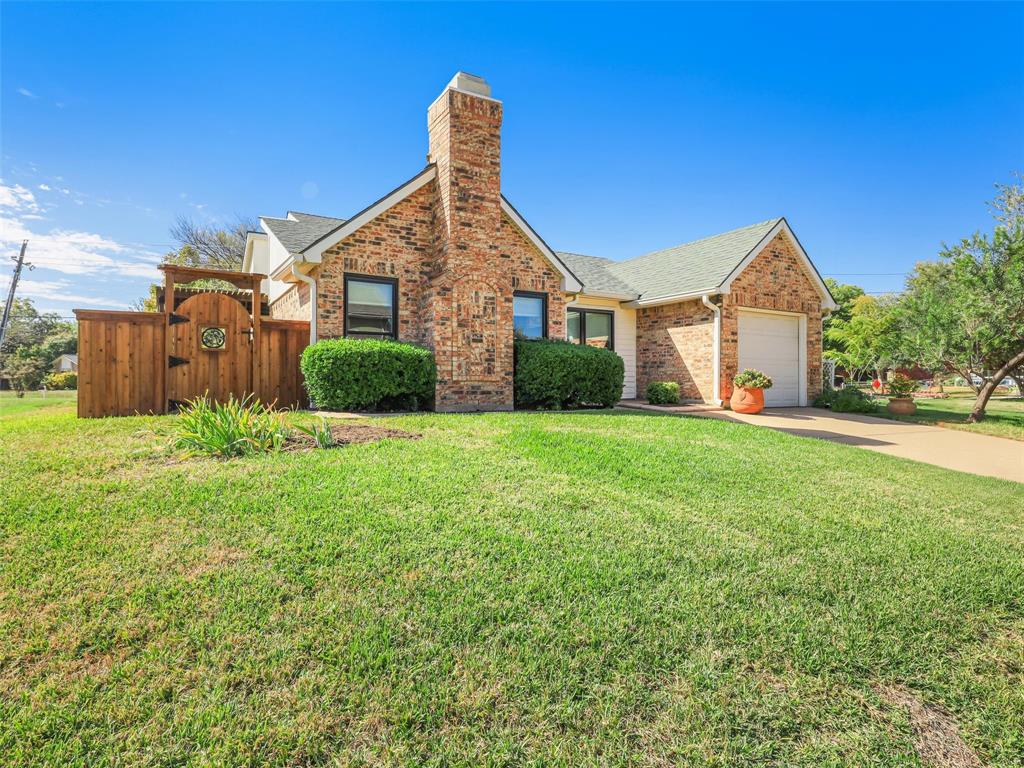 3013 Plumtree Lane Property Photo 1
