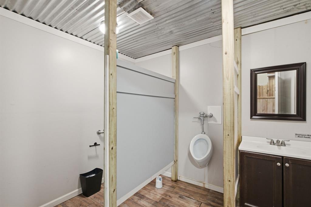 127 N Houston Street Property Photo 13