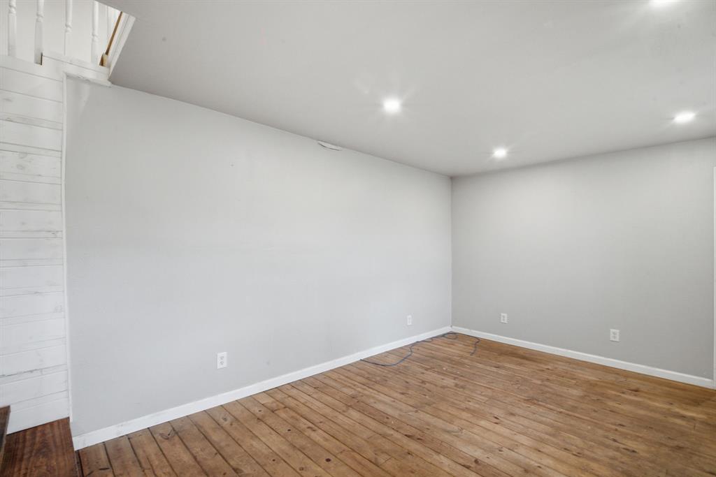 127 N Houston Street Property Photo 15