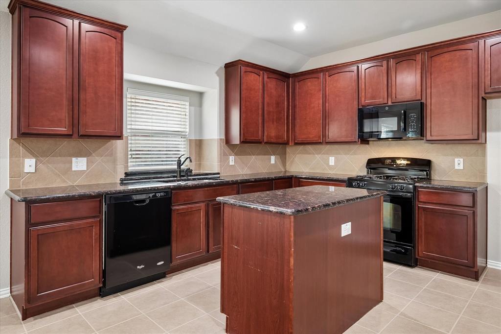 2317 Evening Song Drive Property Photo 8