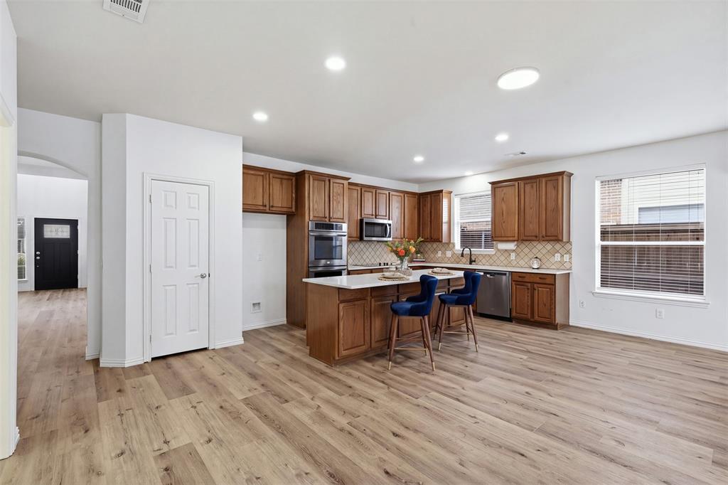 2311 Watercrest Drive Property Photo 8