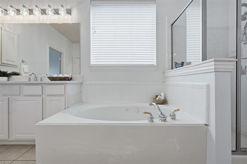 2311 Watercrest Drive Property Photo 20