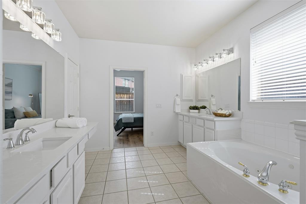 2311 Watercrest Drive Property Photo 21