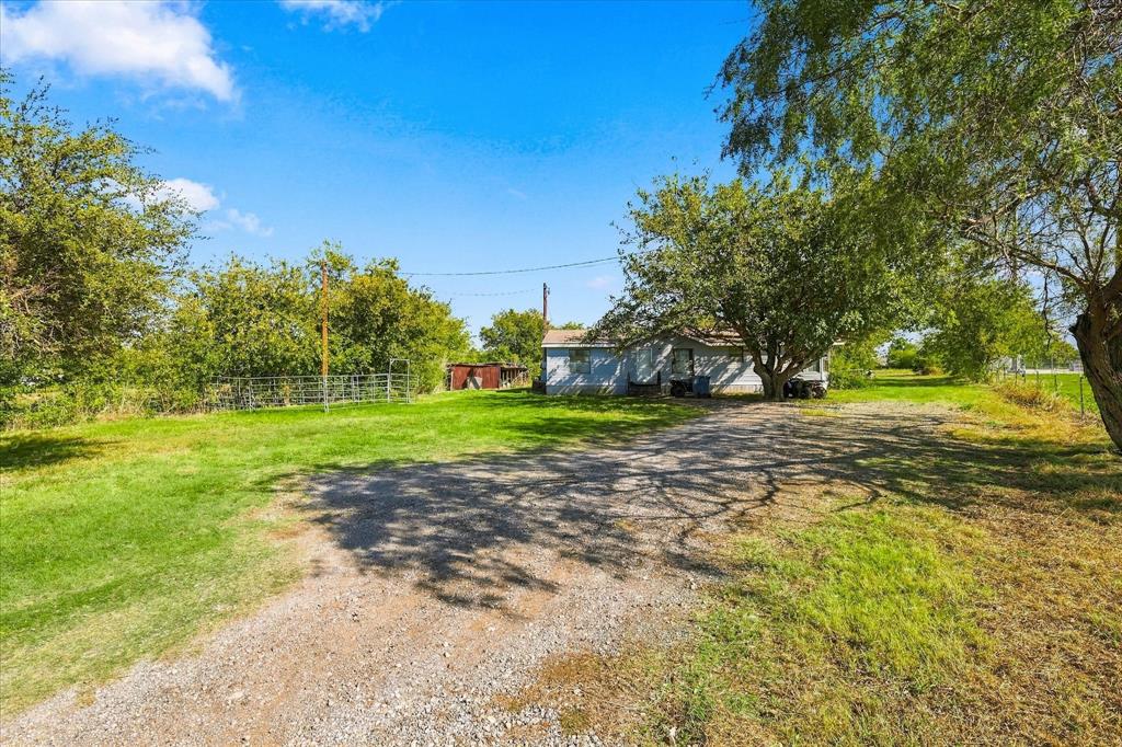 2863 Fm 917 Property Photo 3